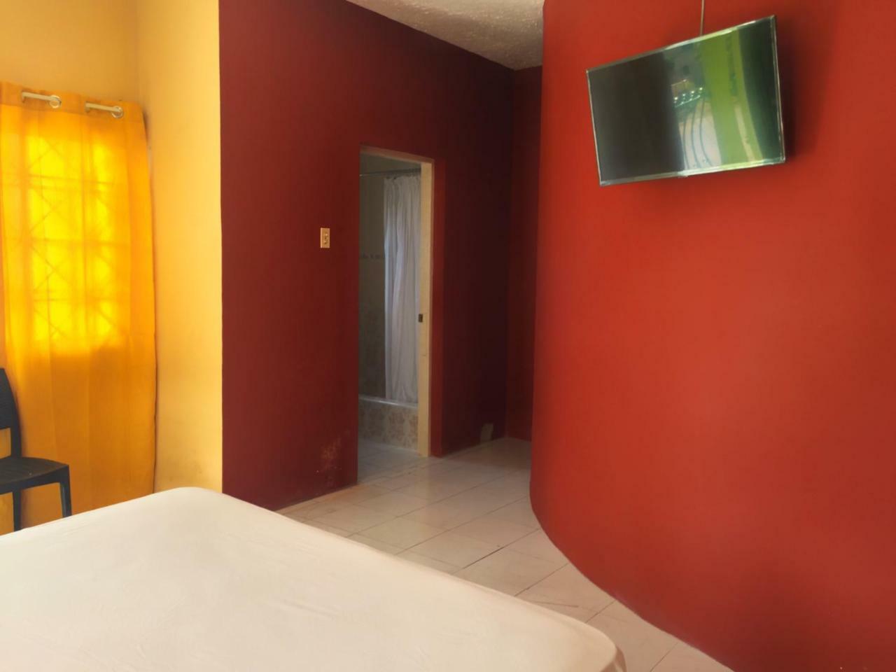 Yaad Hostel Montego Bay Exterior photo